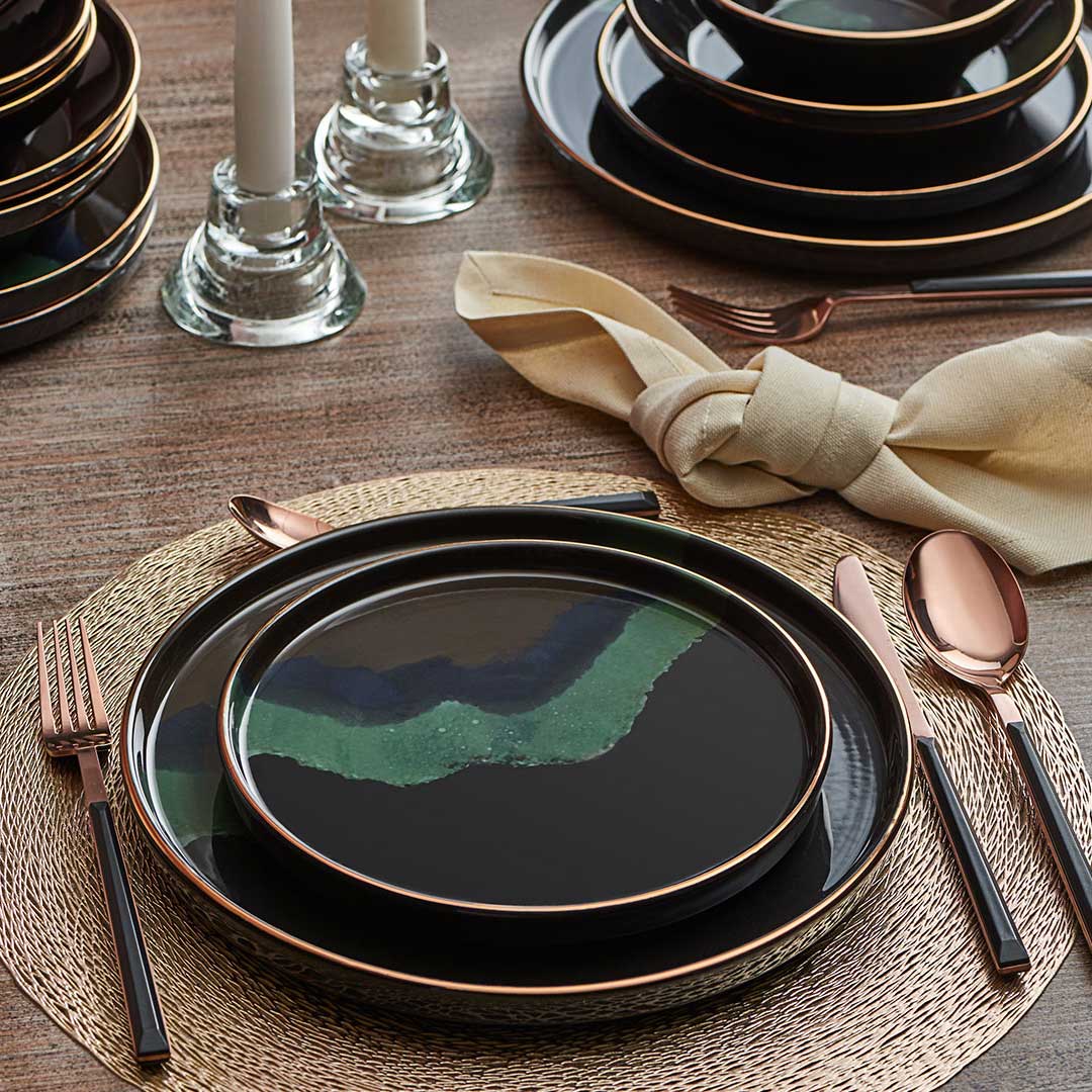 Bitter Dream Plus 24 Pcs Dinner Set