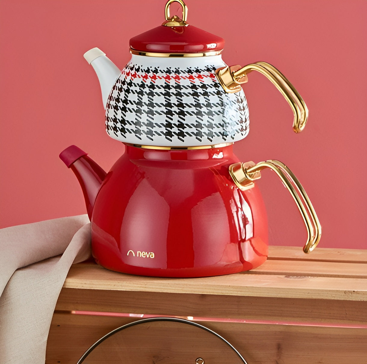 Plaid Jacquard Teapot